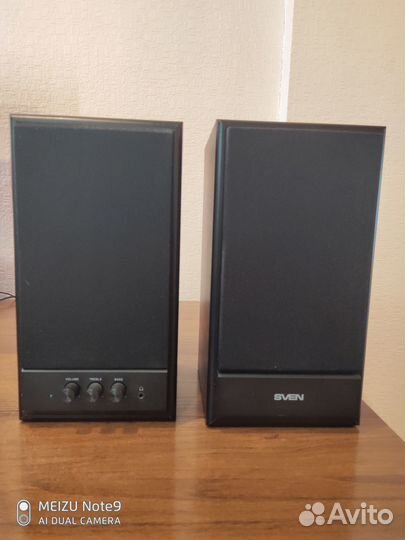 Активные колонки Sven SPS 702