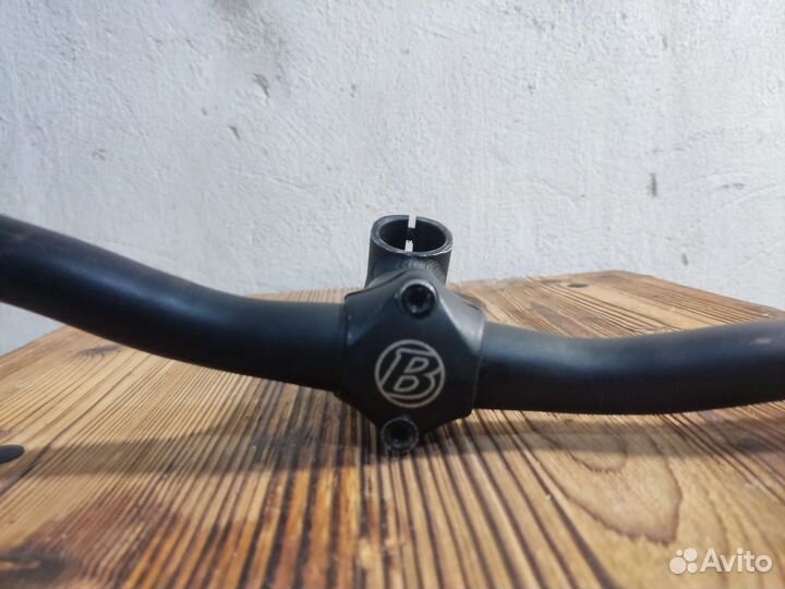 Велосипедный руль с выносом