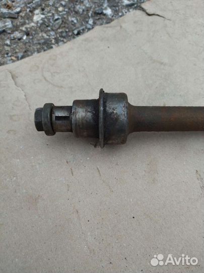 Вал привода маслянного насоса ауди 80