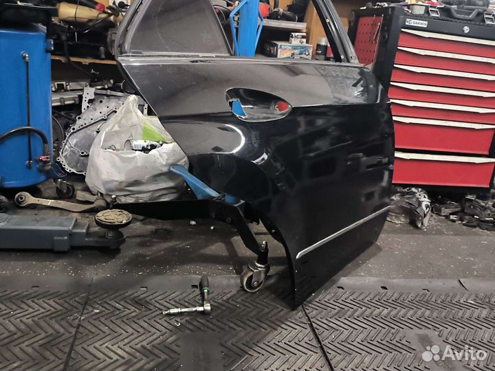 Дверь на Мерседес W212