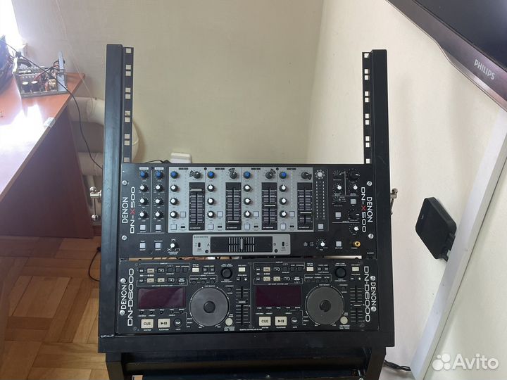 HI-FI стойка аппаратуры (все цифровые форматы)