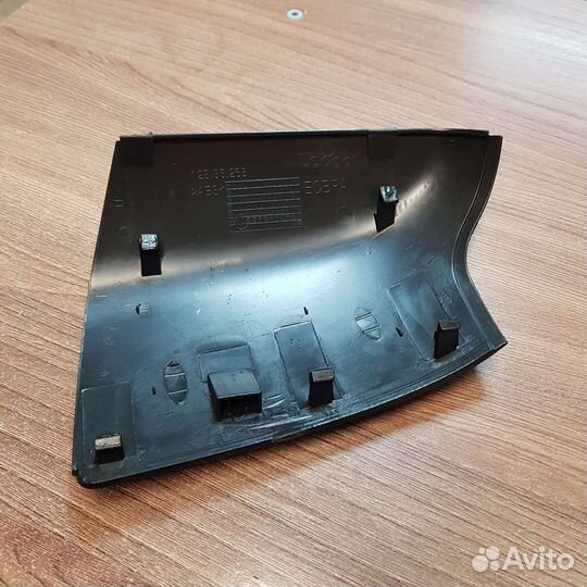 Накладка правого зеркала Ford Focus 2 дорестайл