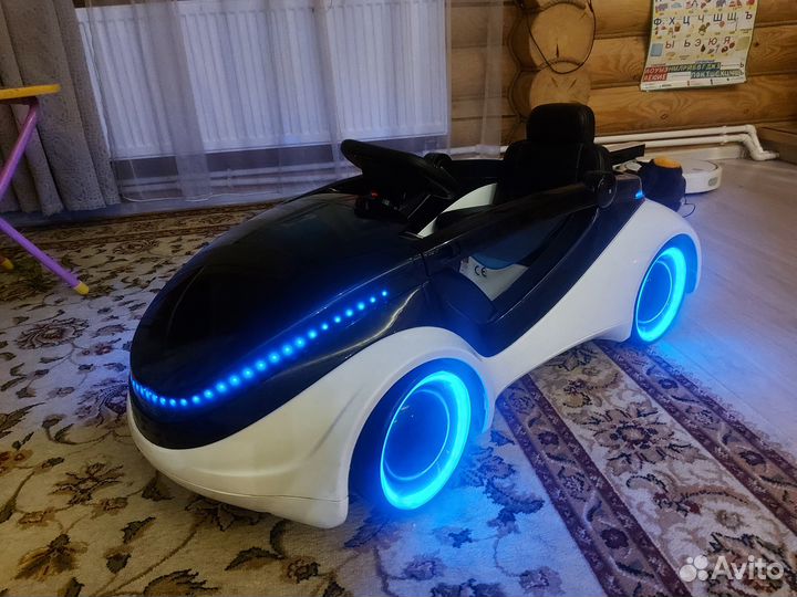 Электромобиль детский с пультом