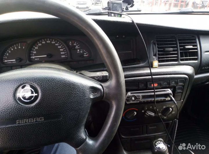 Opel Vectra, 1998