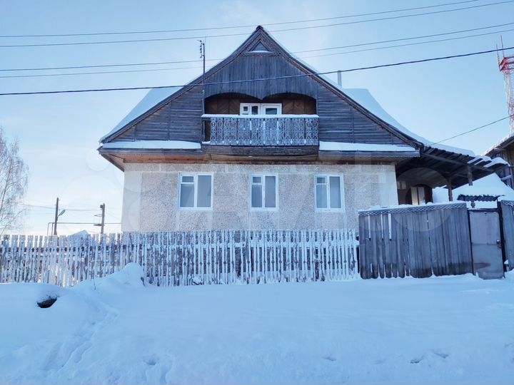 Дом 198 м² на участке 7,5 сот.