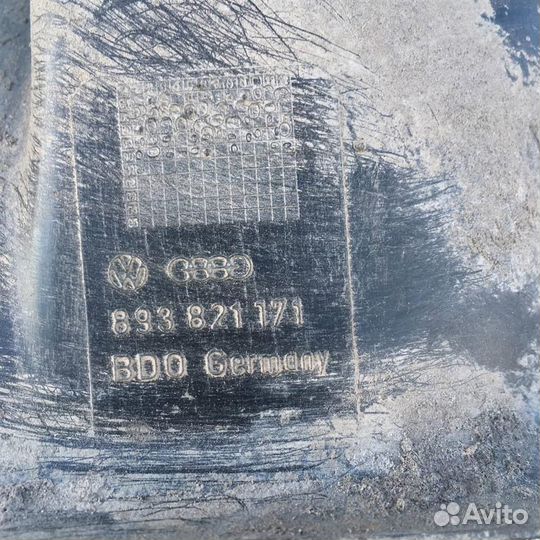 Локер передний левый Ауди 80 90 Б3