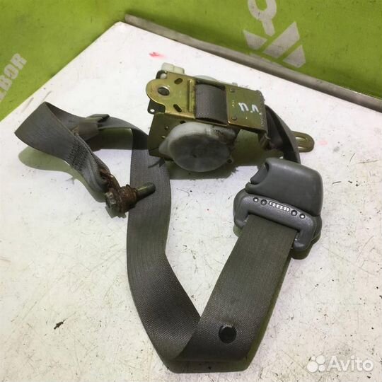 Ремень безопасности Митсубиси Галант 8