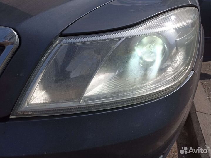 Фара левая skoda octavia a5