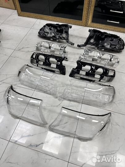 Стекла фар Toyota Land Cruiser 200