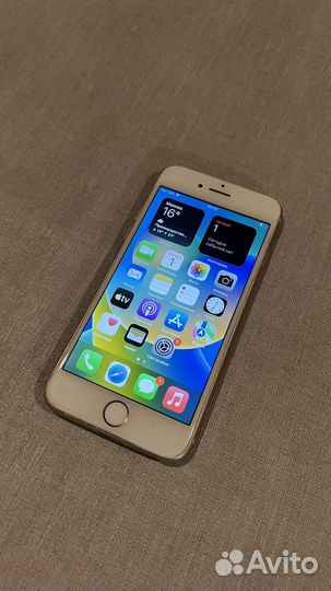 iPhone 8, 64 ГБ