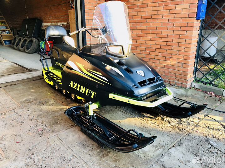 Бурлак Азимут-680куб,24 л.с,4-так 2023г