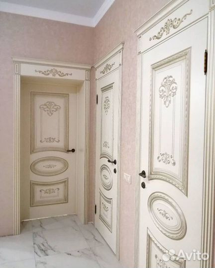 Двери межкомнатные с золотом/патиной