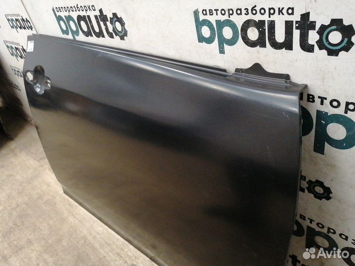 Дверь передняя правая 67111-42050 Toyota Rav4