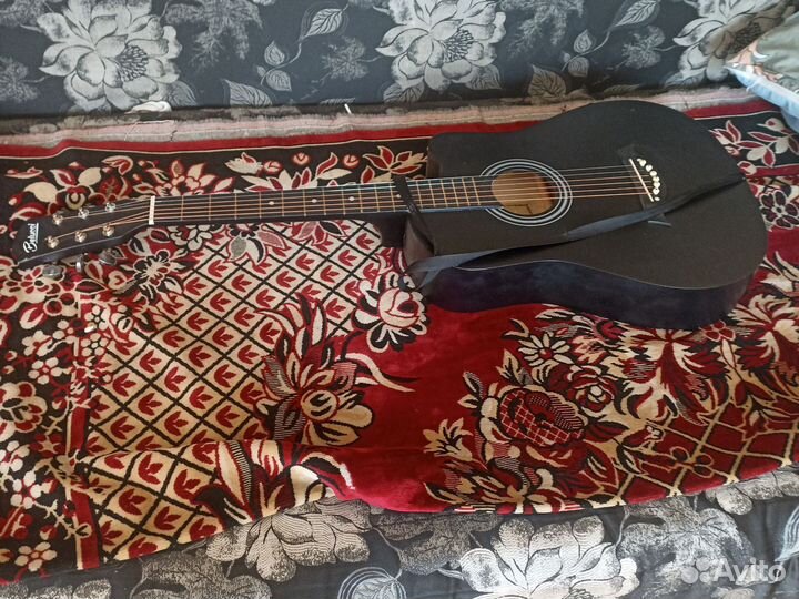 Акустическая гитара бу