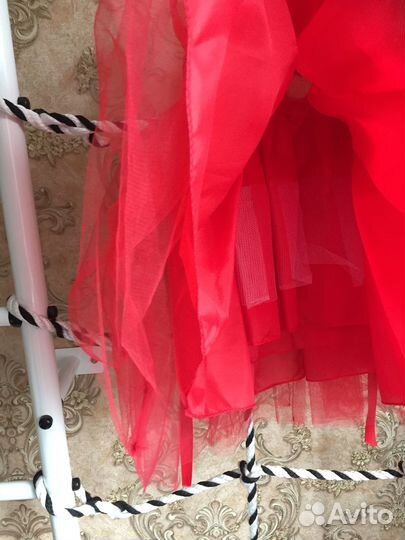 Платья нарядные 98