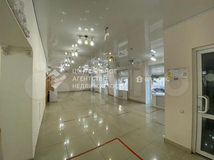 Сдам торговое помещение, 126 м²