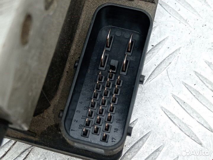 Блок ABS для Audi A3 8L 1J0907379