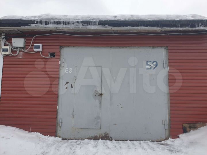 Гараж, > 30 м²