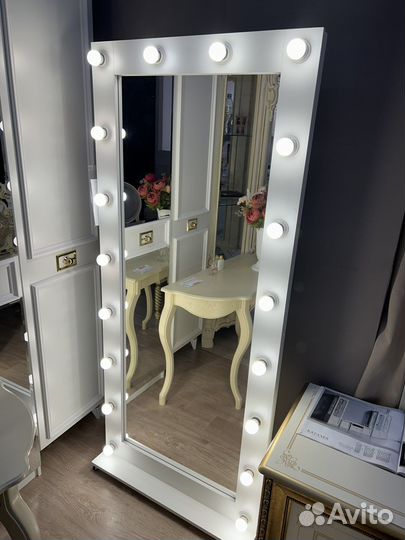 Гримерное зеркало