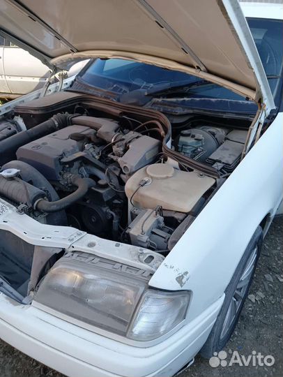 Капот Мерседес c202