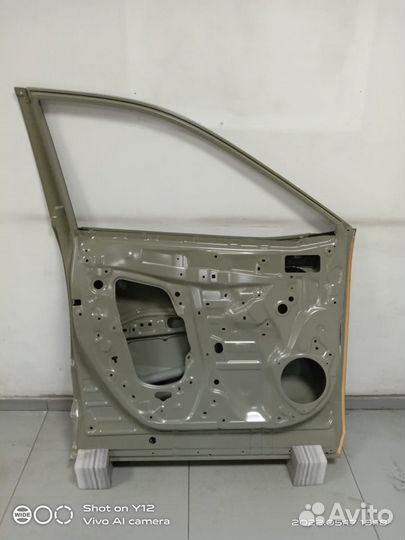 Дверь передняя левая Toyota RAV4