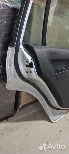 Задняя левая дверь на форд фьюжн рестайлинг