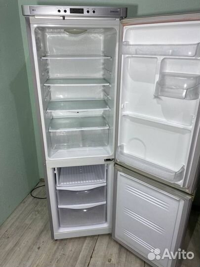 Холодильник Samsung шириной 55 см