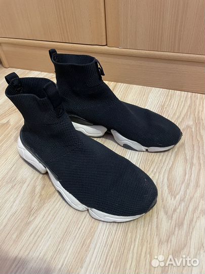 Кроссовки -носки Zara