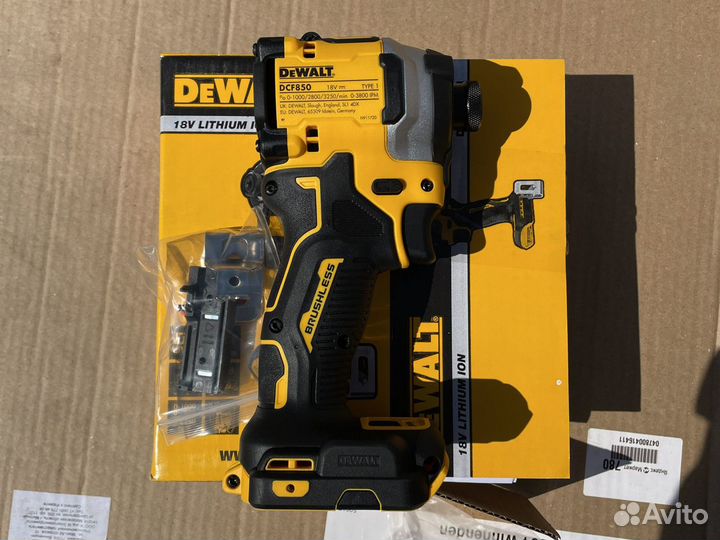 Импульсный винтоверт DeWalt dcf850n atomic