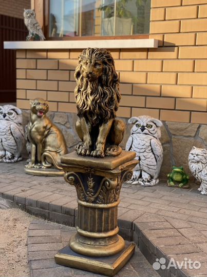 Скульптура Лев