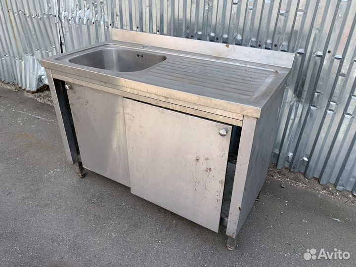 Мойка с рабочей поверхностью