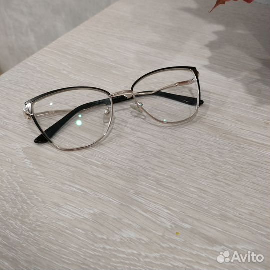 Очки с диоптриями -3
