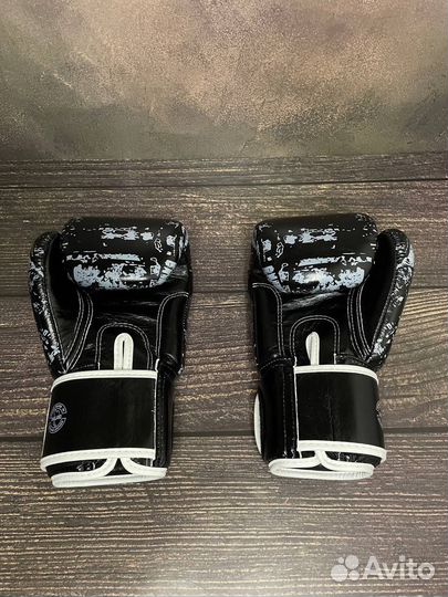 Боксерские перчатки Fairtex