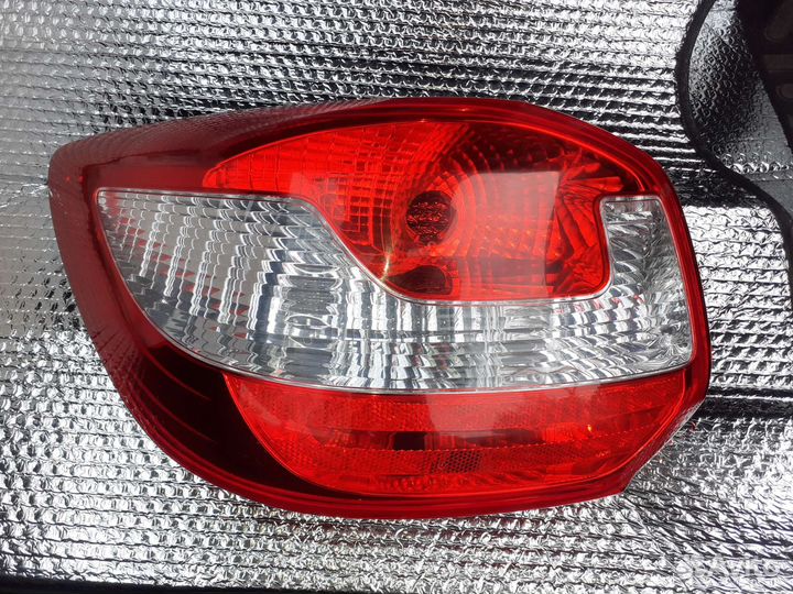 Фонарь задний левый Лада гранта лифтбек