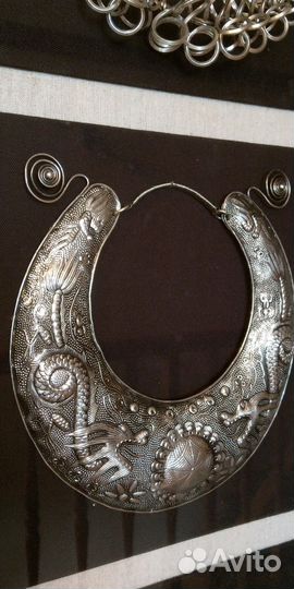 Панно mart gallery 4 старинных ожерелья