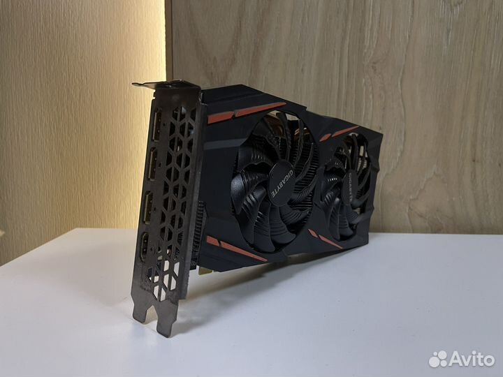 Видеокарта RX 570 8 GB Gigabyte Gaming