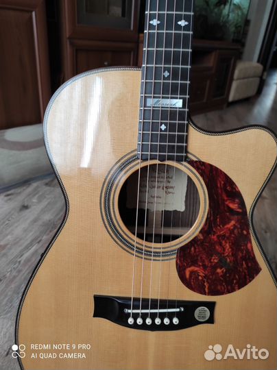 Акустическая гитара