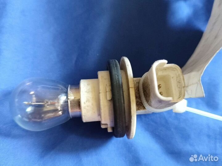 Патрон габаритного фонаря Ford Kuga 2