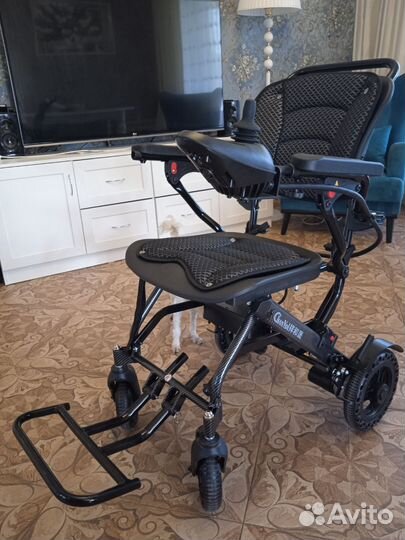 Инвалидная коляска с электроприводом
