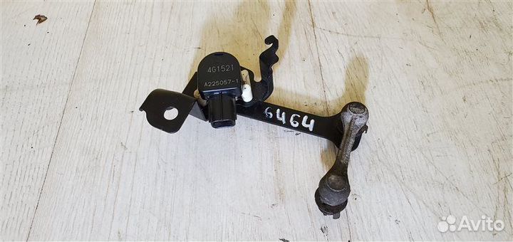 Датчик дорожного просвета передний правый Toyota