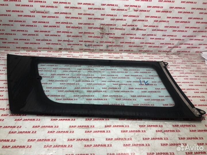 Стекло боковое заднее правое Toyota Lite Ace YR21