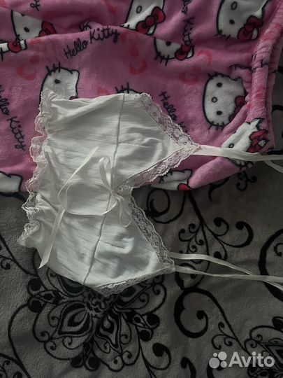 Белый топ y2k