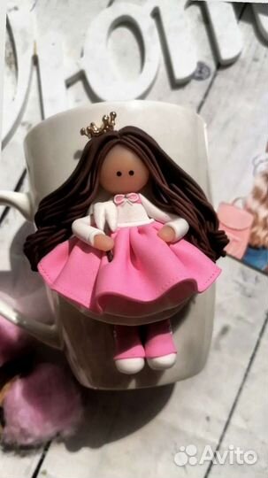 Кружка с декором из полимерной глины