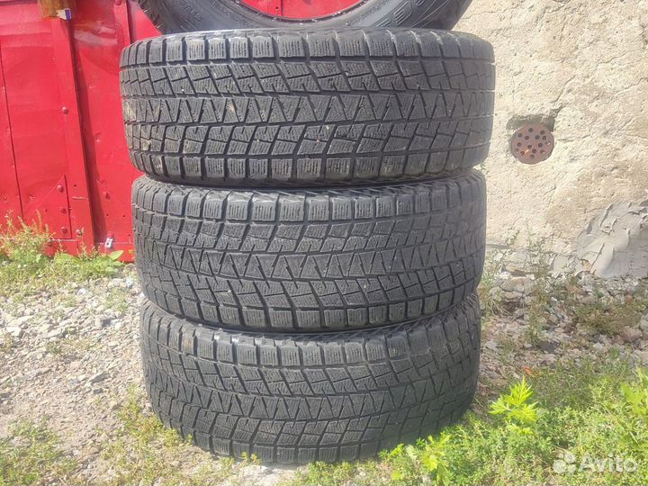 Bridgestone Blizzak DM-V1 275/60 R18