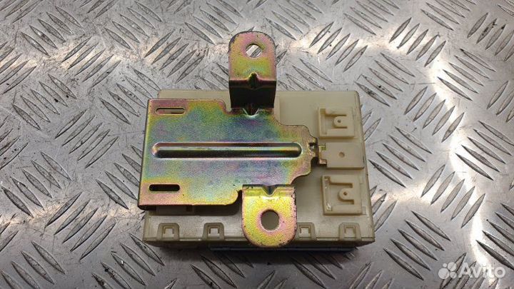 Блок управления центральным замком Mazda Tribute