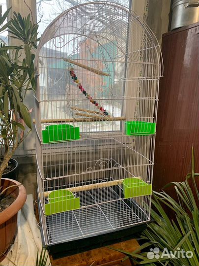Большие клетки для птиц, и подставки