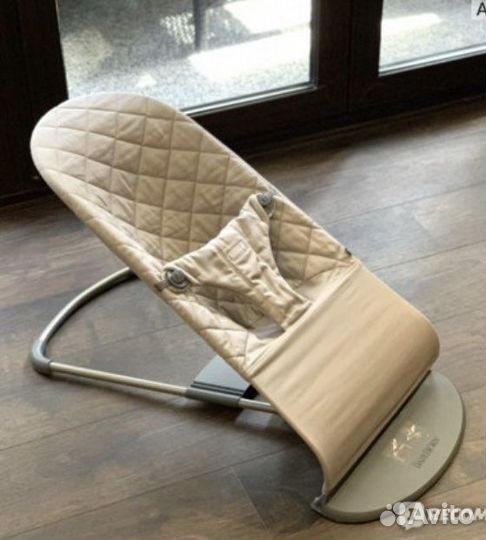 Шезлонг babybjorn