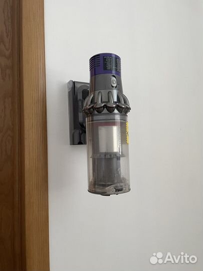 Пылесос Dyson v10 absolute