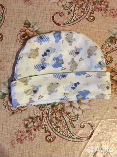 Шапочки детские новые