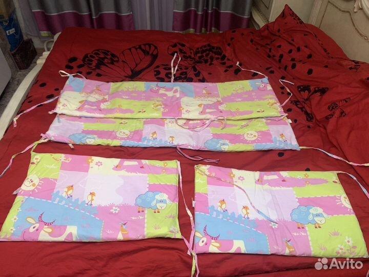 Бортики в кроватку